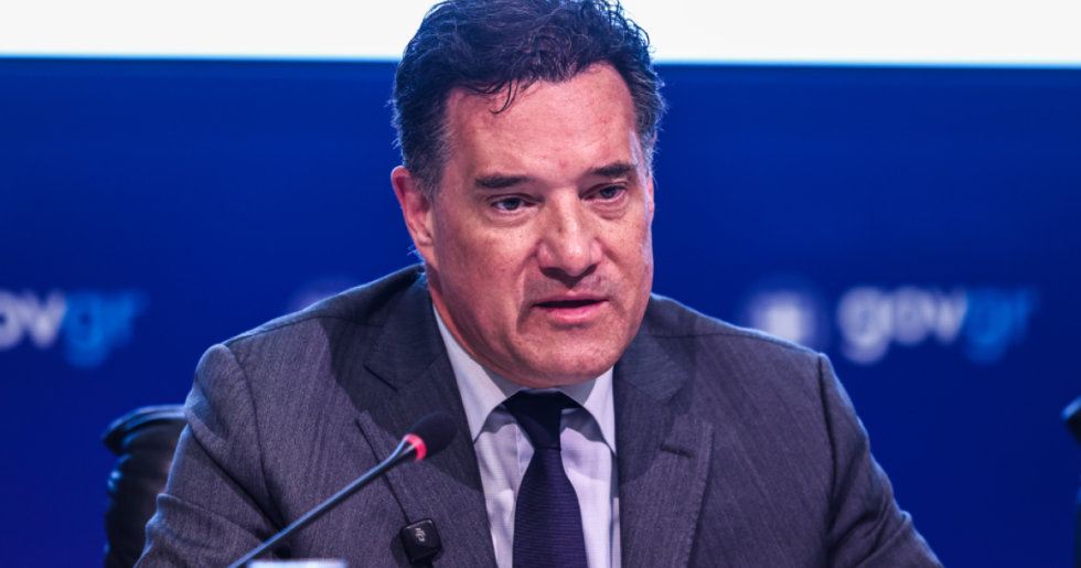 Έπαθε... κομμουνισμό με τα social media ο Γεωργιάδης: «Πρέπει να πολεμήσουμε λίγο τον καπιταλισμό» [βίντεο]